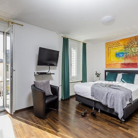 Swiss Star Guesthouse District 3 - Contactless Self Check-In Zürich Exteriör bild