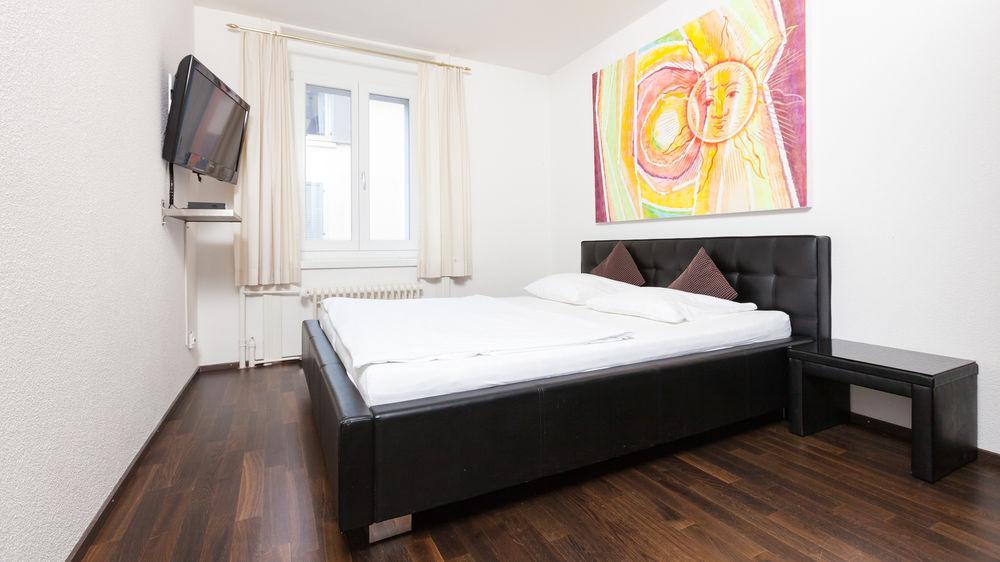 Swiss Star Guesthouse District 3 - Contactless Self Check-In Zürich Exteriör bild